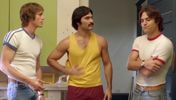 Everybody Wants Some - Movie Trailer Review - Visit MovieholicHub.com