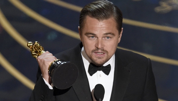 Leonardo Dicaprio recebendo Oscar